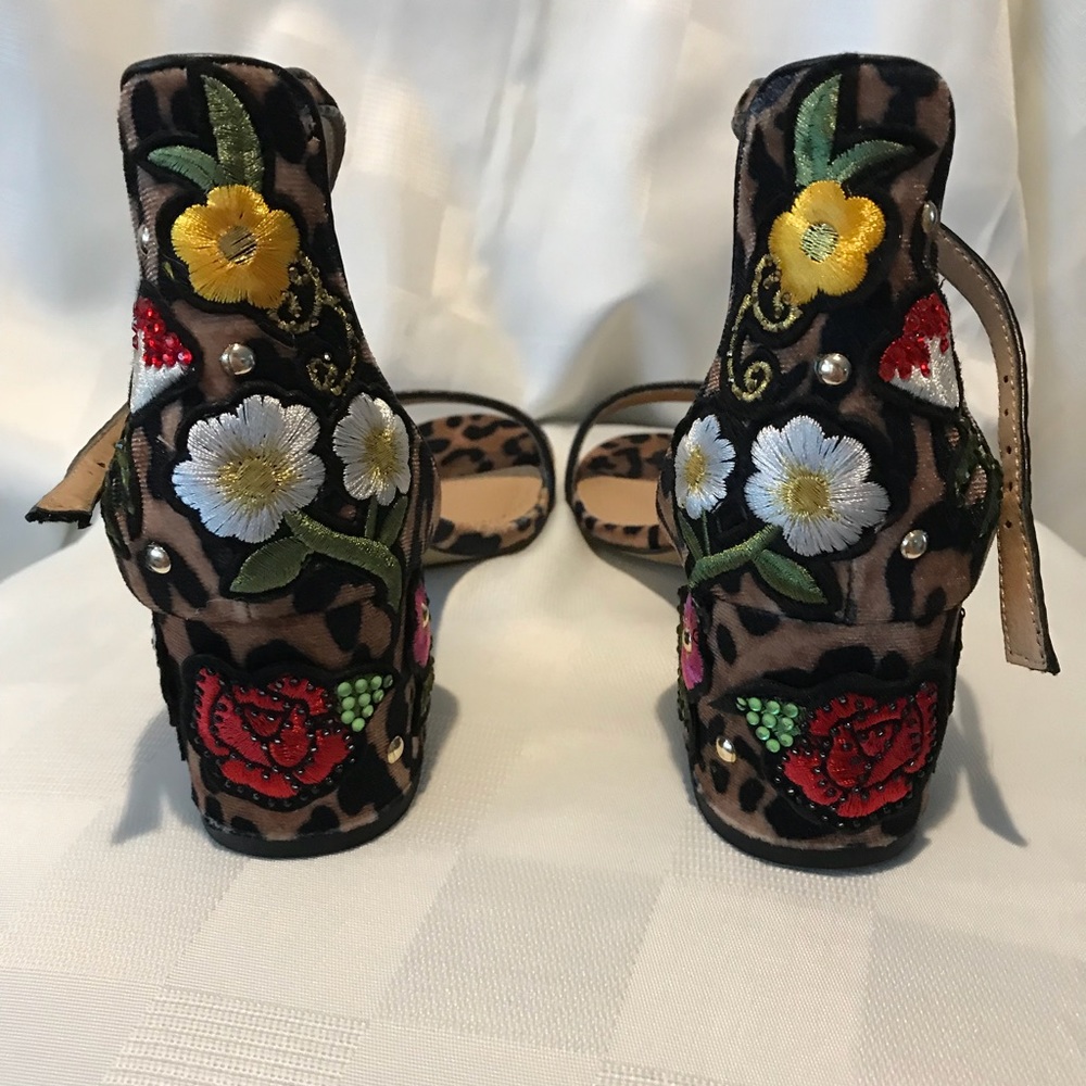 STEVE MADDEN HEELS - Picture 2 of 4